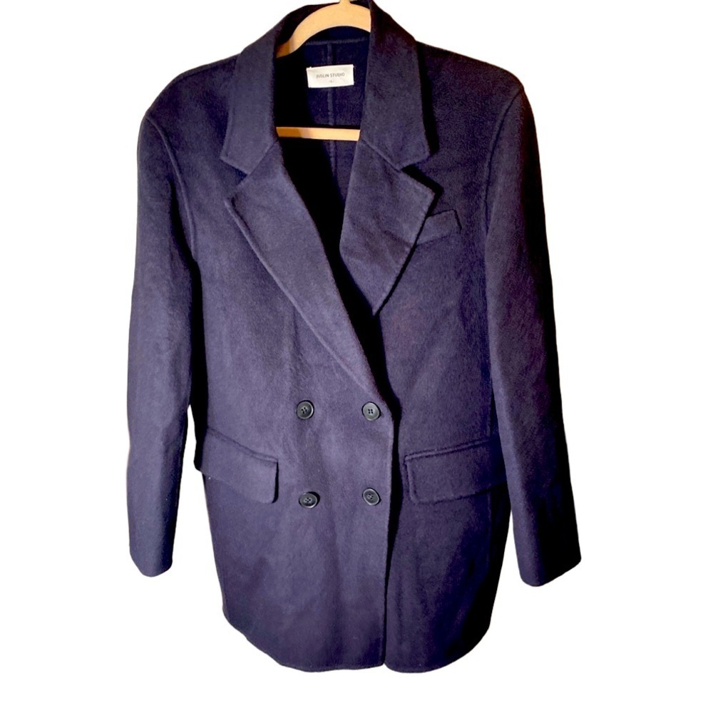 Juslin Studio boutique NWT 100% wool double breasted coat. Size L Ladies coat.